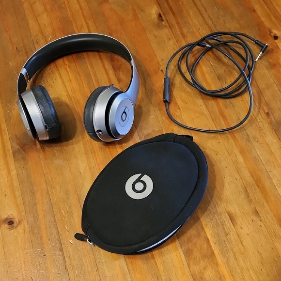 Beats by Dre Other - Beats by Dre Solo Wireless